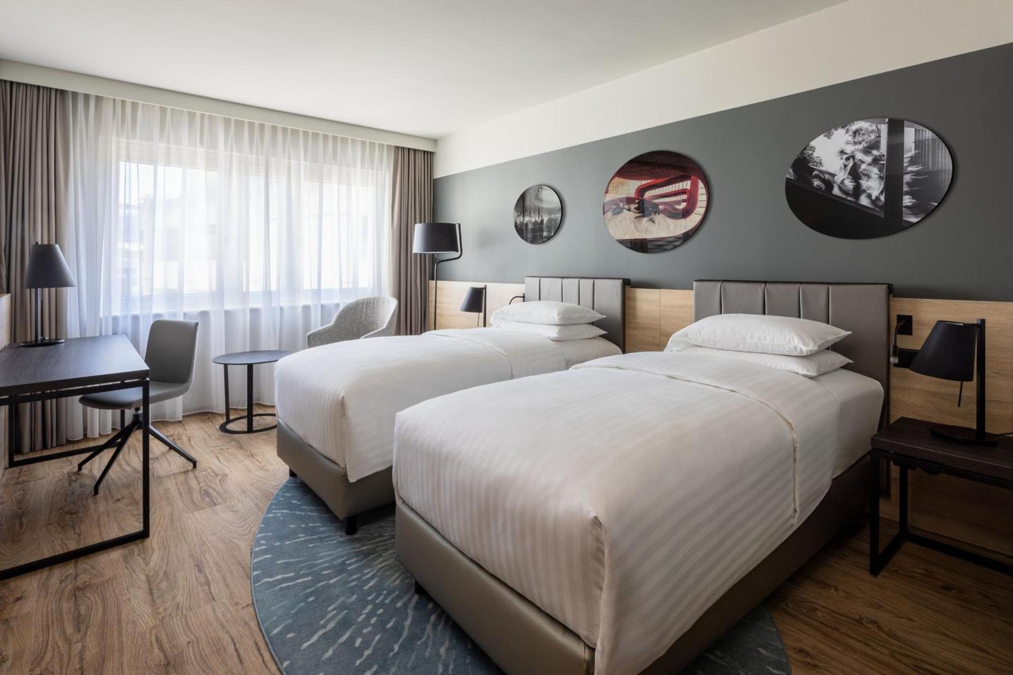 Superior Twin Room,1362907583:JPEG